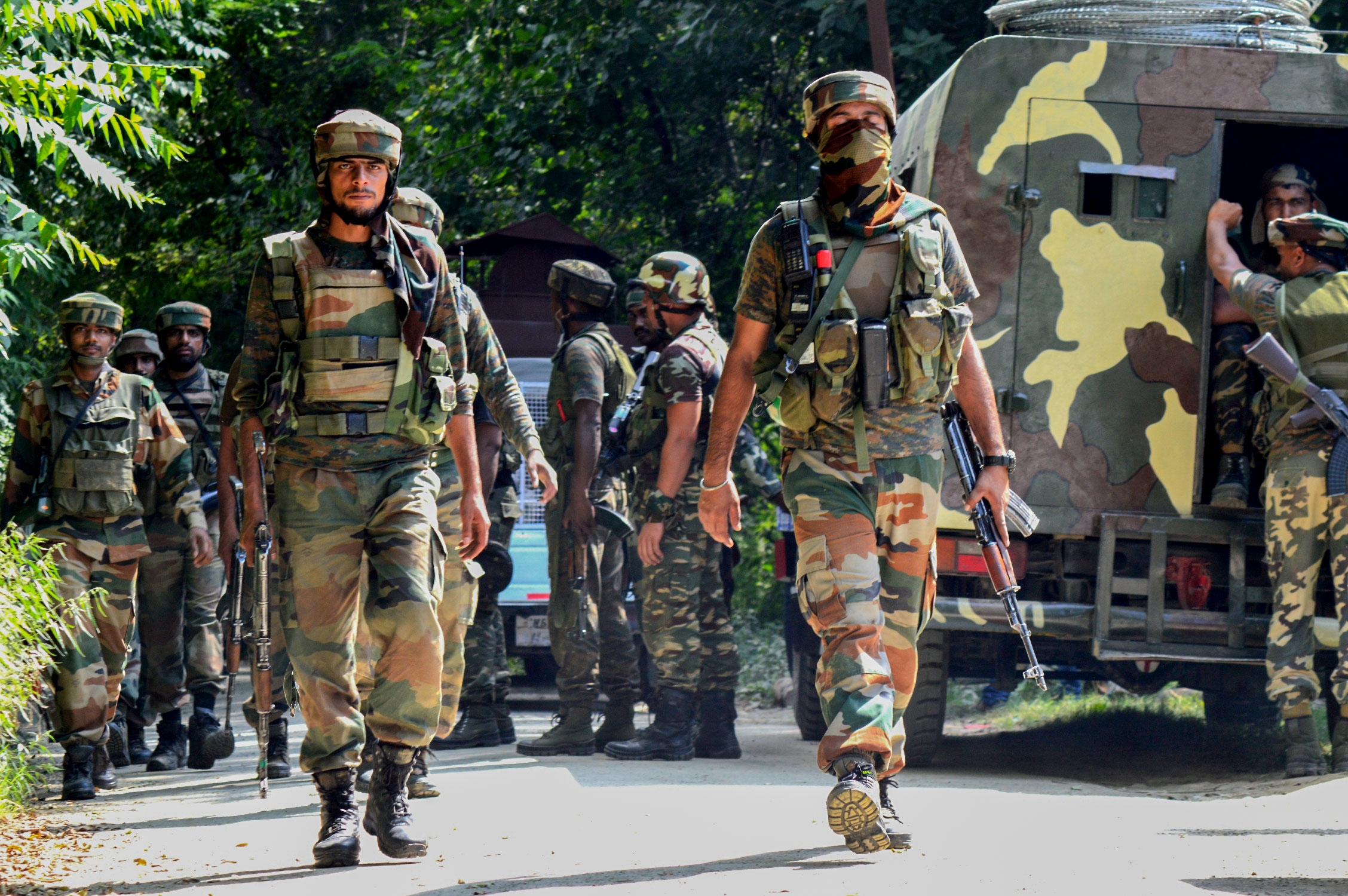 Indian Army soldiers on patrol in Kashmir