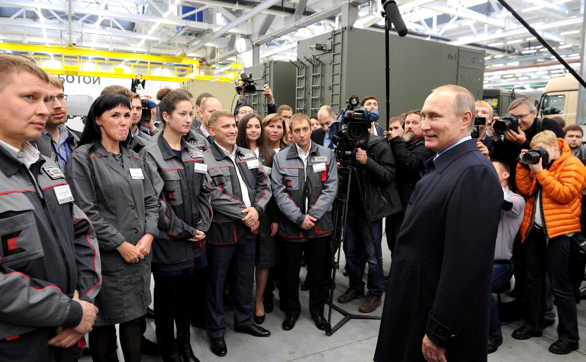 Putin meeting with Kalashnikov Concern employees