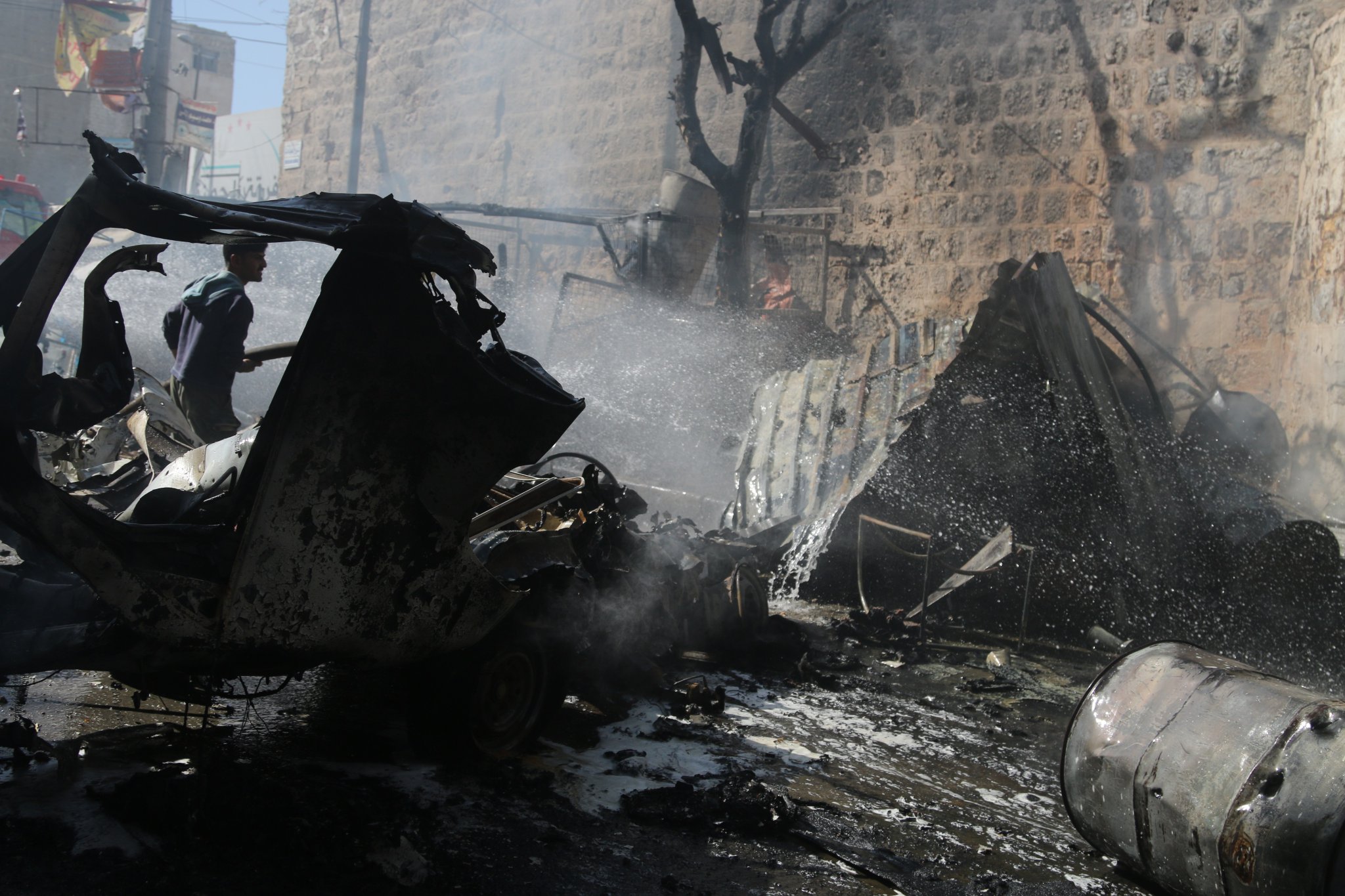 Car bomb explodes in Al Bab, Syria