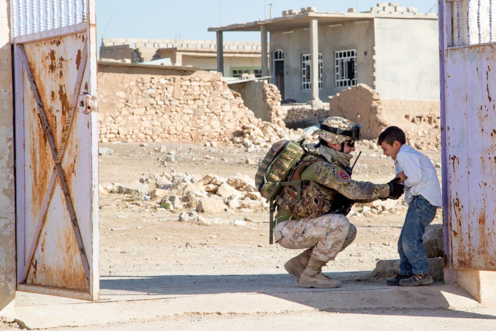 Italy soldier at Iraq school