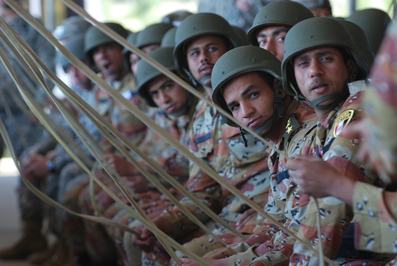 Egyptian and American paratroopers conduct rehearsals