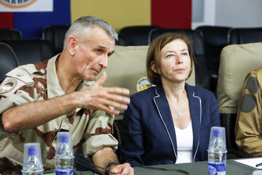 Minister Florence Parly meets General Blachon in Chad