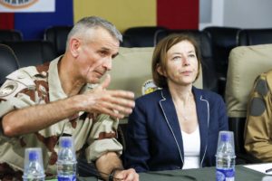 Minister Florence Parly meets General Blachon in Chad