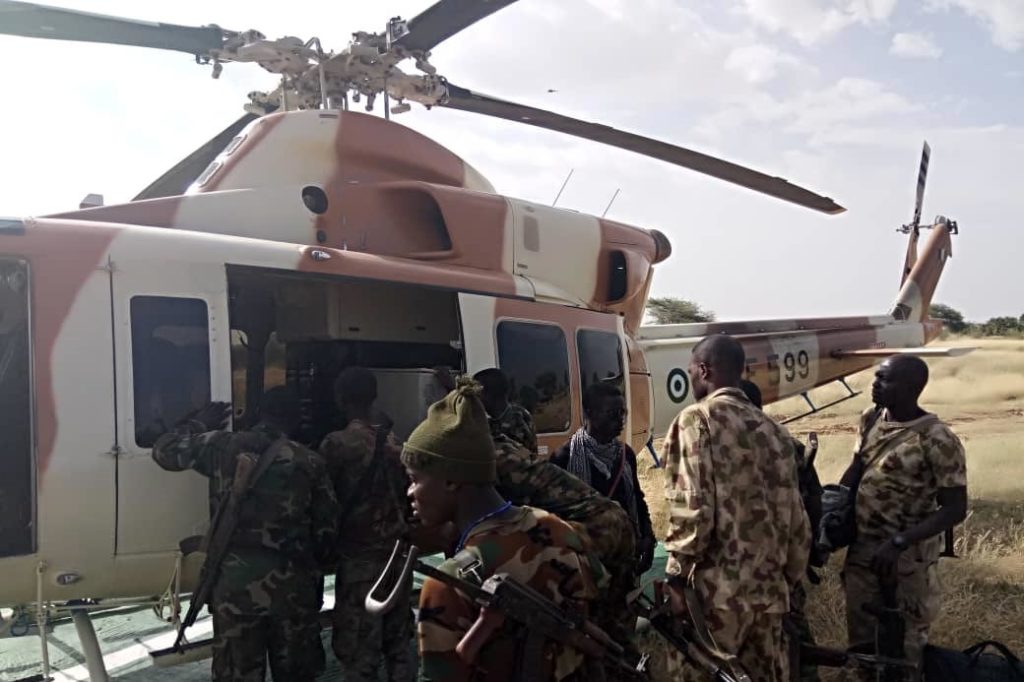 Helicopter evacuates wounded from Gashigar