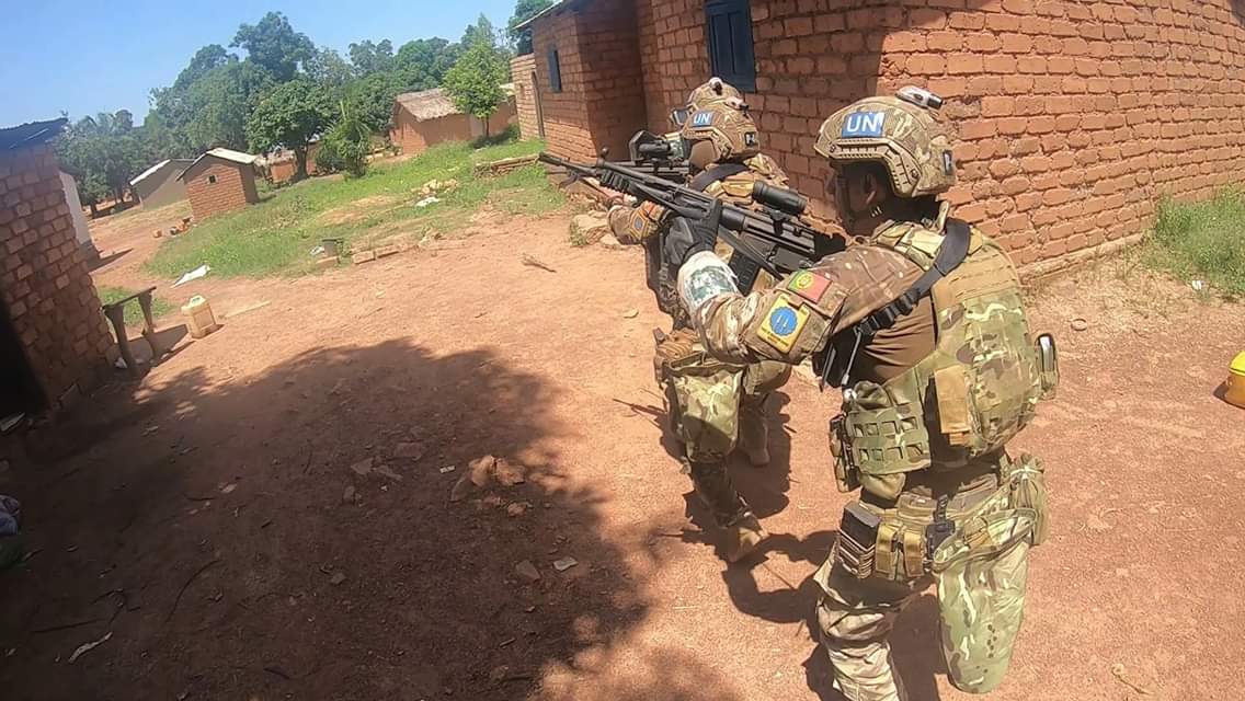 Portuguese paratroopers in Bambari