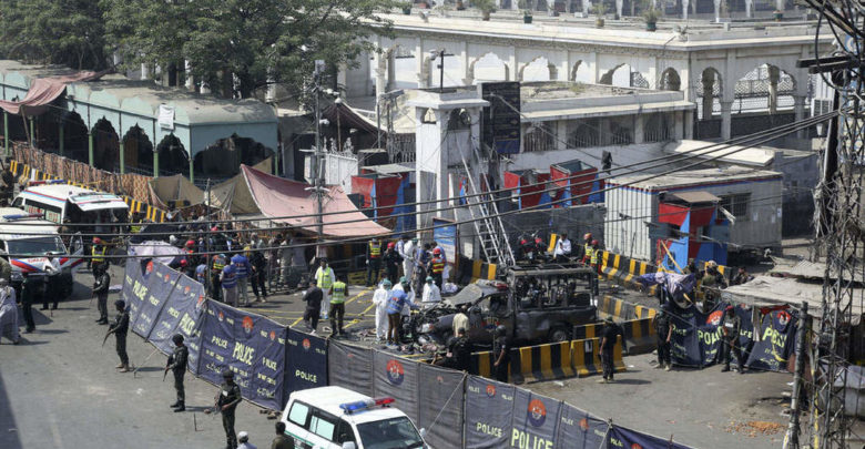 Suicide bomb in Lahore