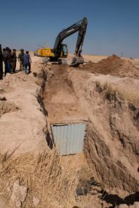 SDF removes border fortifications