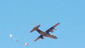 Aircraft drops supplies to Niger troops