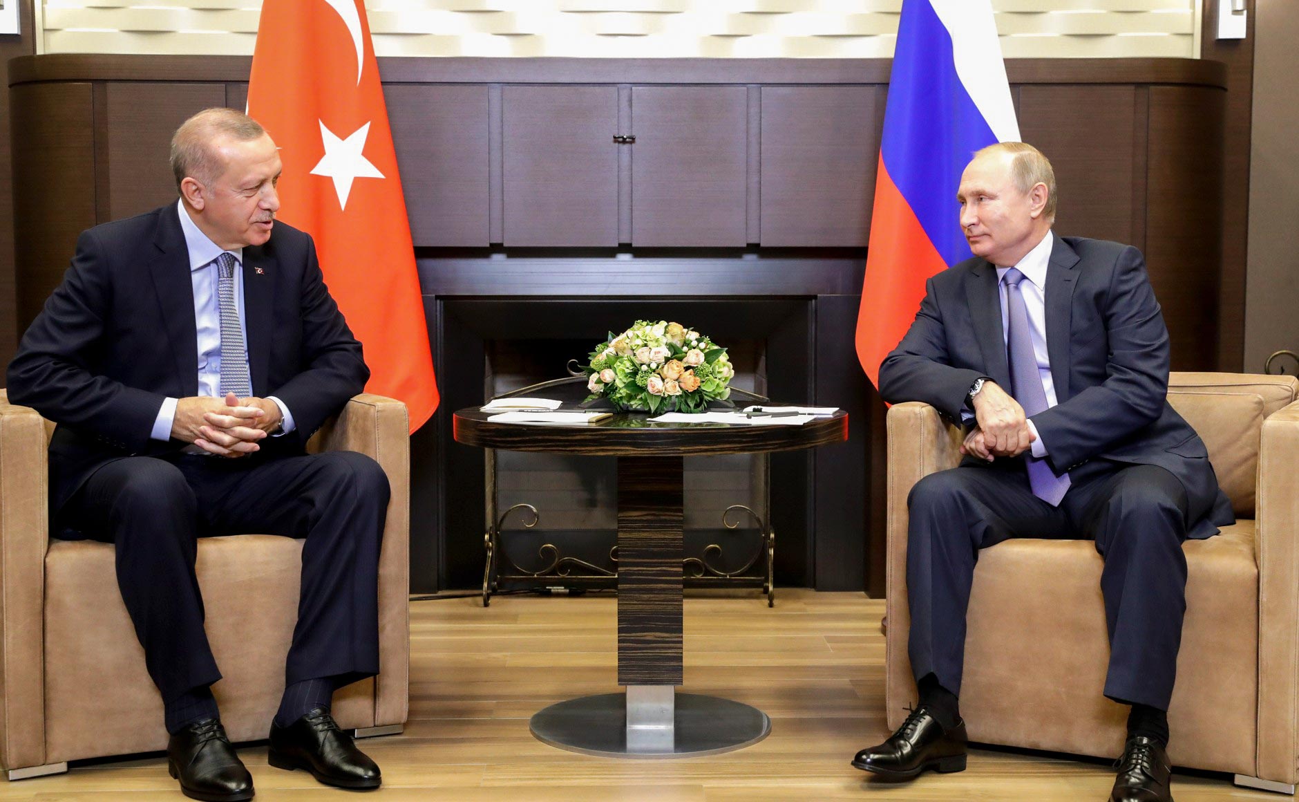 Erdogan and Putin meet on Syria