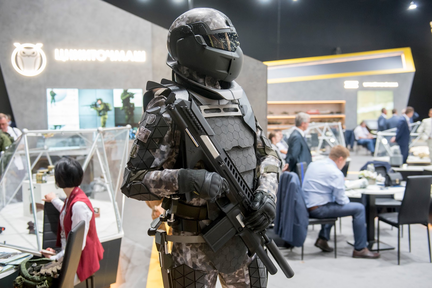 Rostec's next-gen Sotnik battle armor.