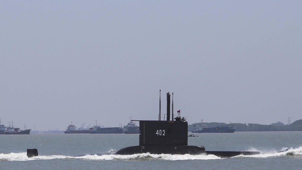 This photo taken on October 5, 2017, shows the Indonesian Cakra submarine KRI Nanggala sailing out from the port in Cilegon, Banten.