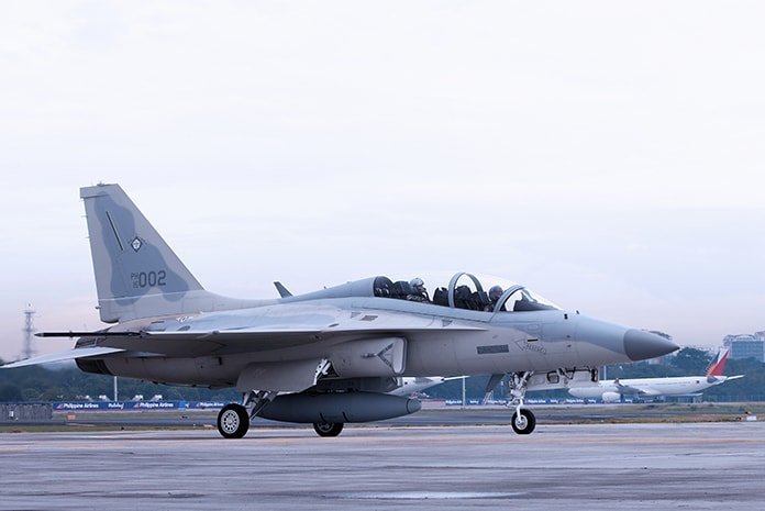 FA-50 fighter jet