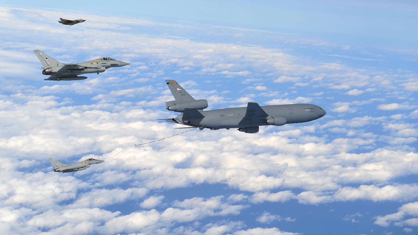 New power conversion module for military aircraft