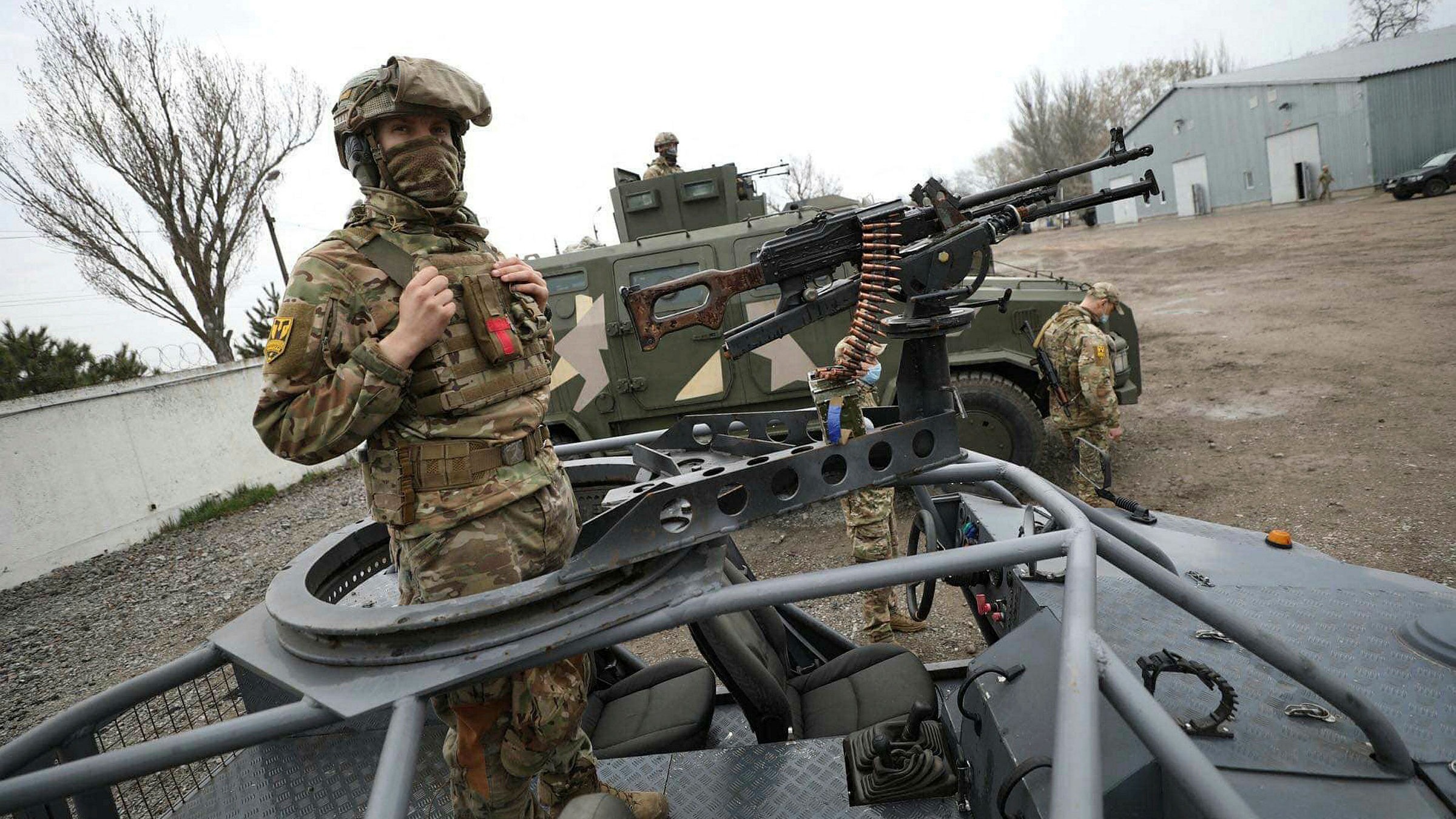 Ukrainian National Guard servicemen take part in a military drill