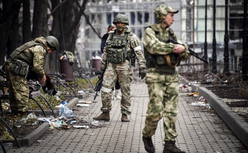 Russian soldiers