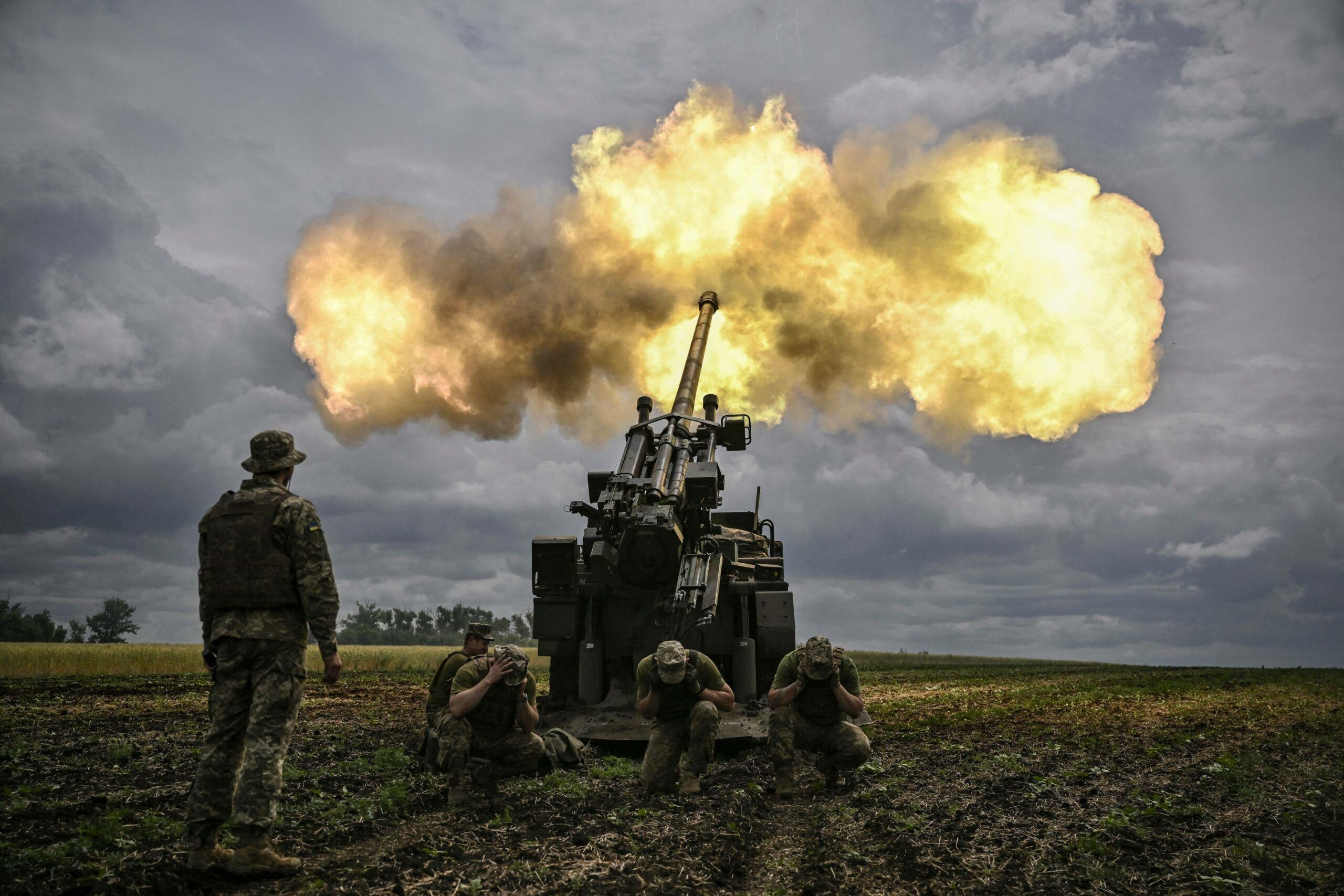 Self-propelled howitzer