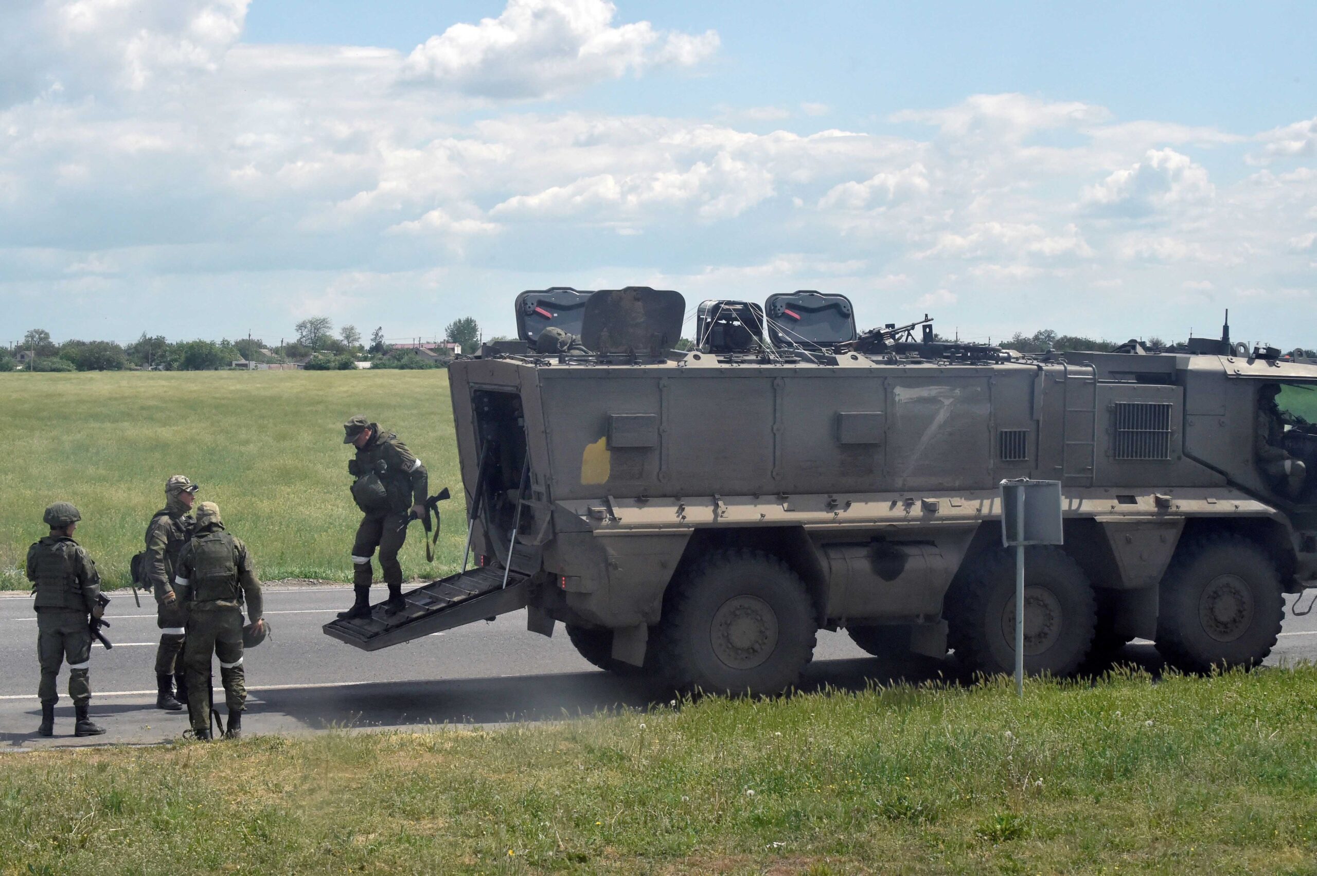 Russian soldiers in Kherson