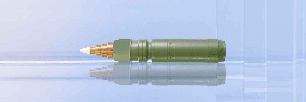 Vulcan-guided long-range artillery shell