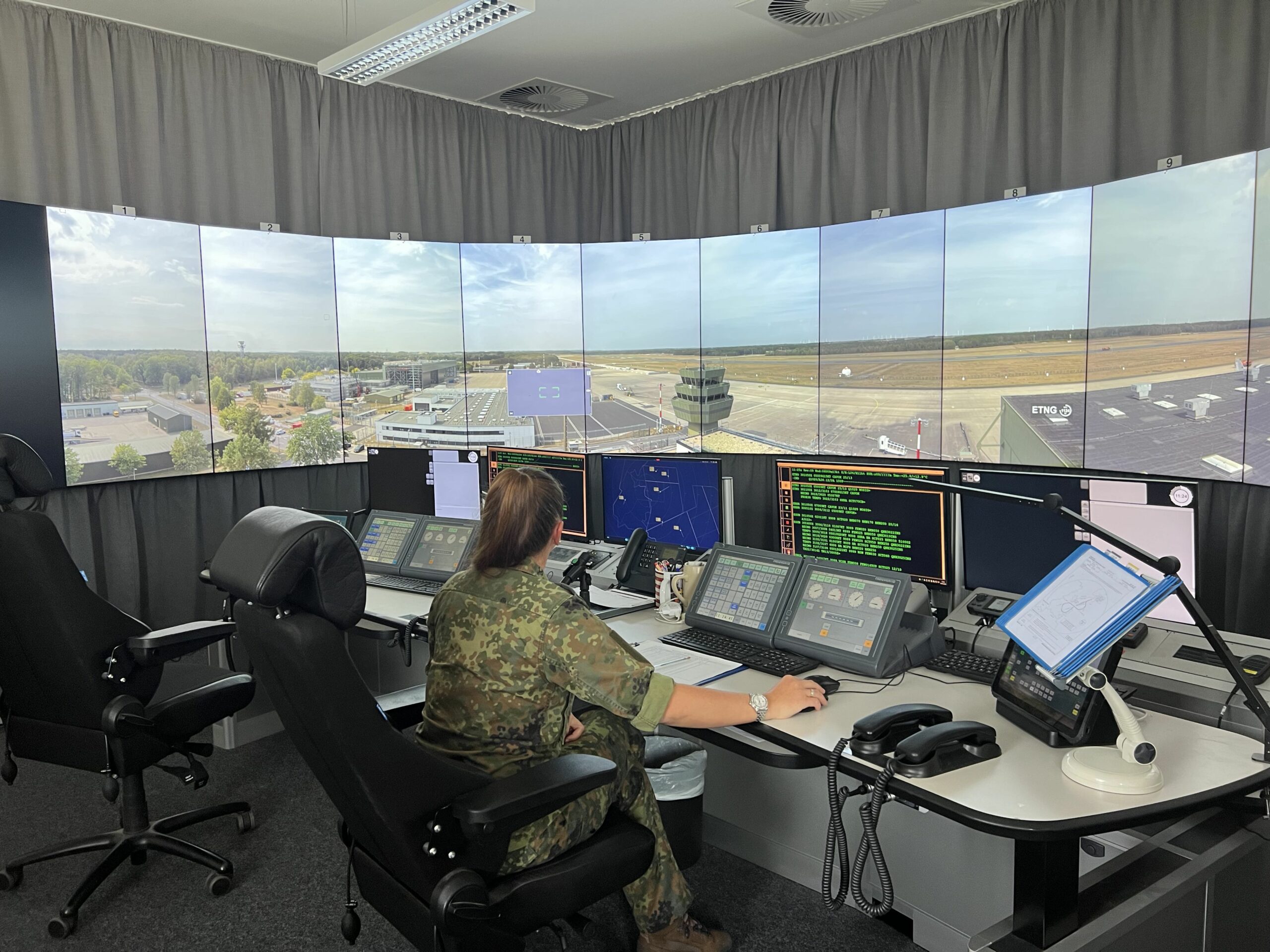 Saab r-TWR control room