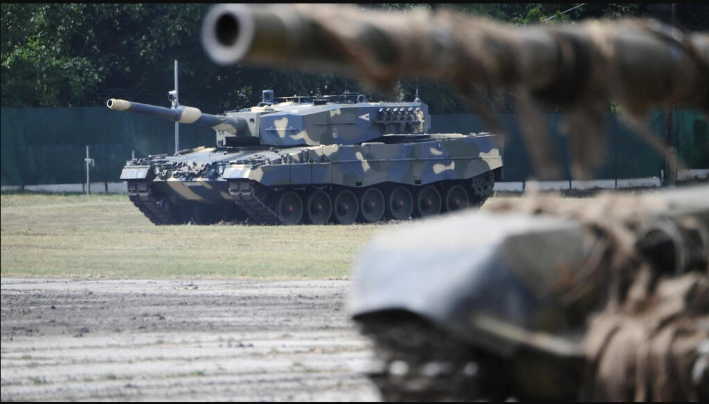Leopard tank