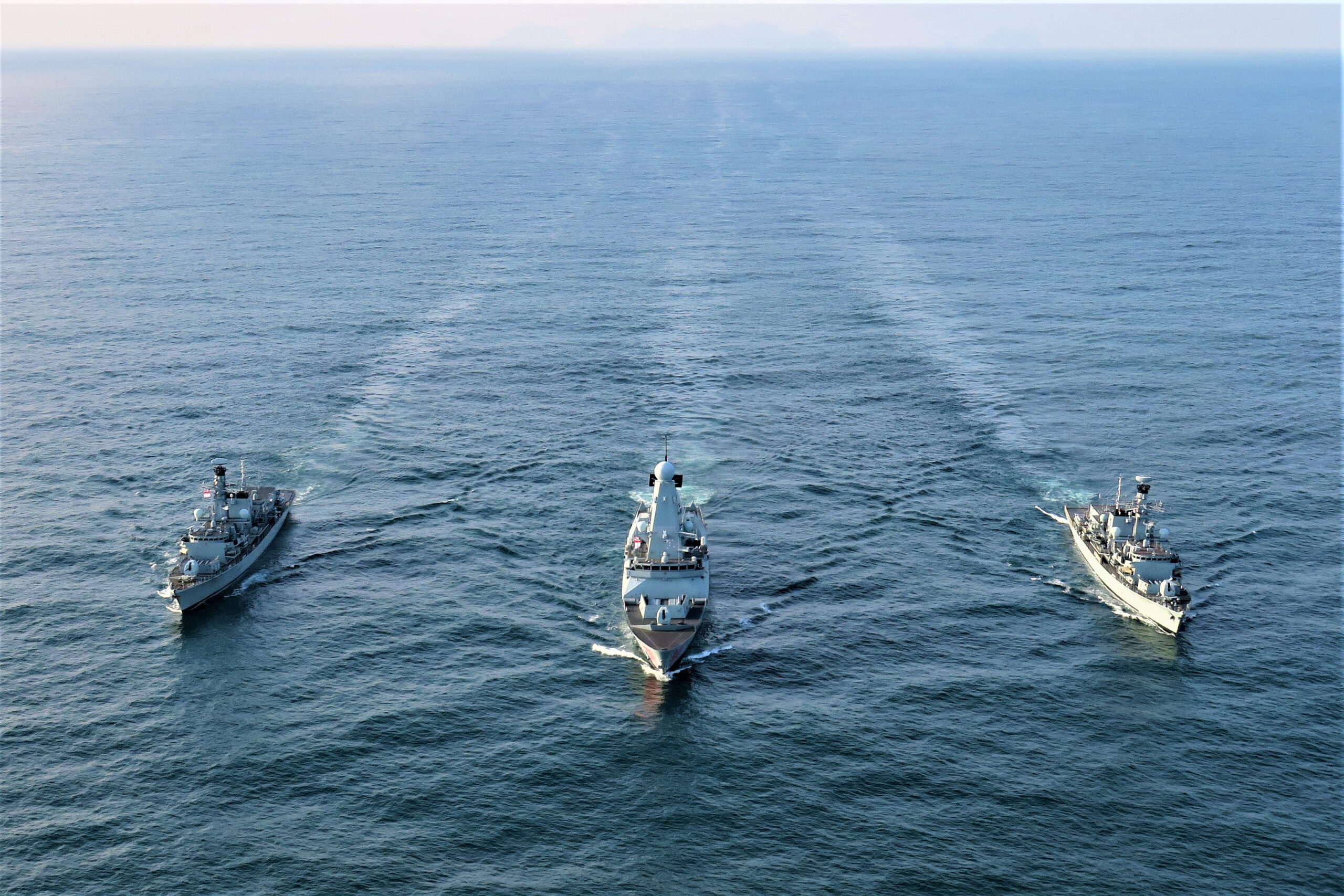 The contract covers mtu generator sets of Series 183, 396 and 4000 fitted or to be fitted into a wide range of surface vessels and submarines, including Daring Class destroyers (Type 45; in the middle) and Duke Class frigates (Type 23; left and right). Copyright: UK MOD © Crown copyright 2022 JPG, 3 MBRolls-Royce will provide the Royal Navy with maintenance and repair support for mtu gensets, including mtu 12V 4000 gensets