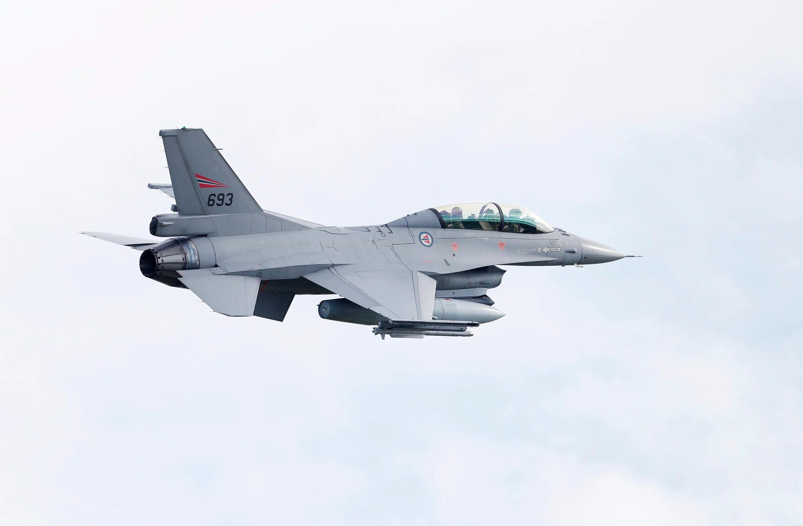 Norwegian F-16B