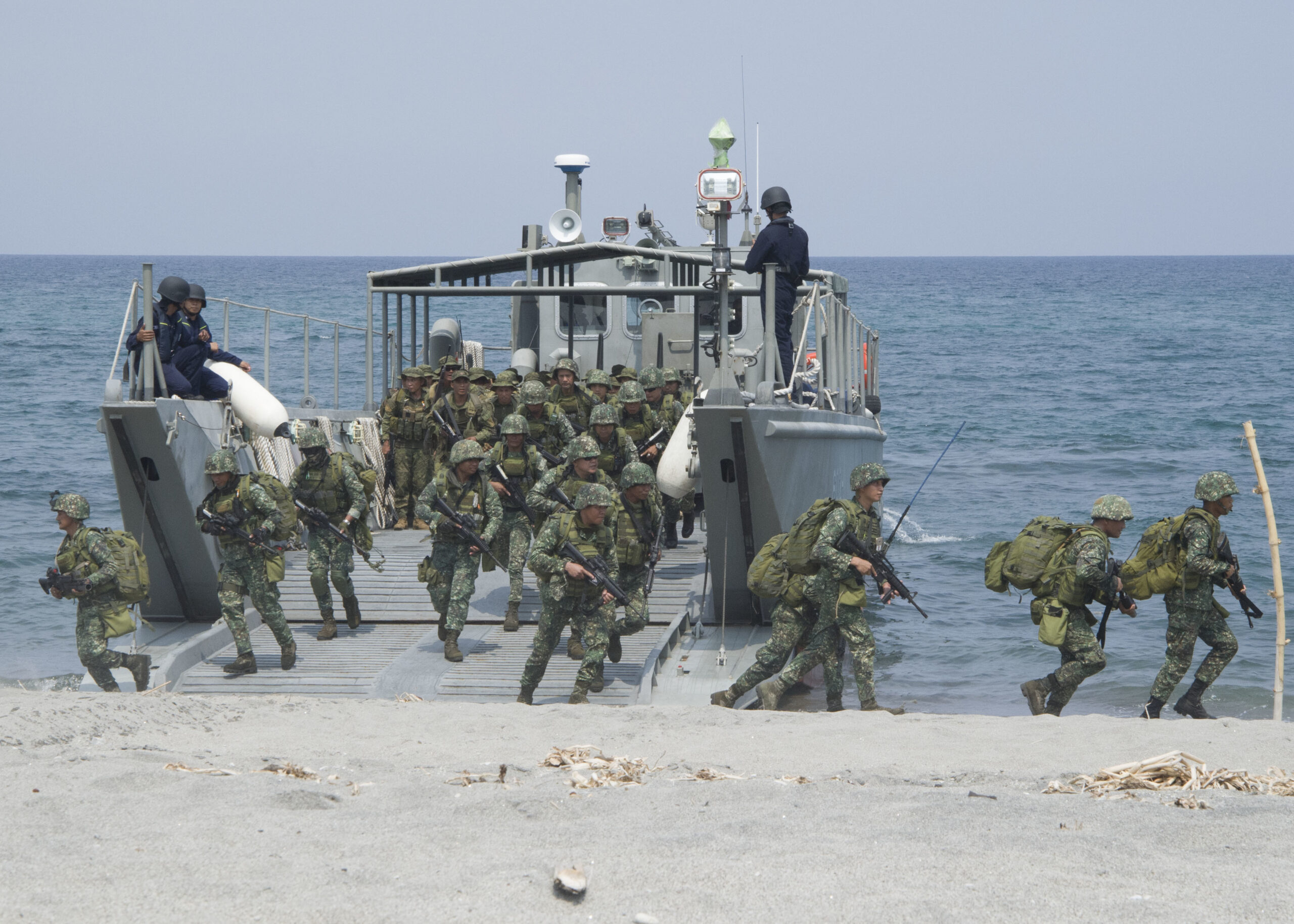 Soldiers from the US and the Philippines