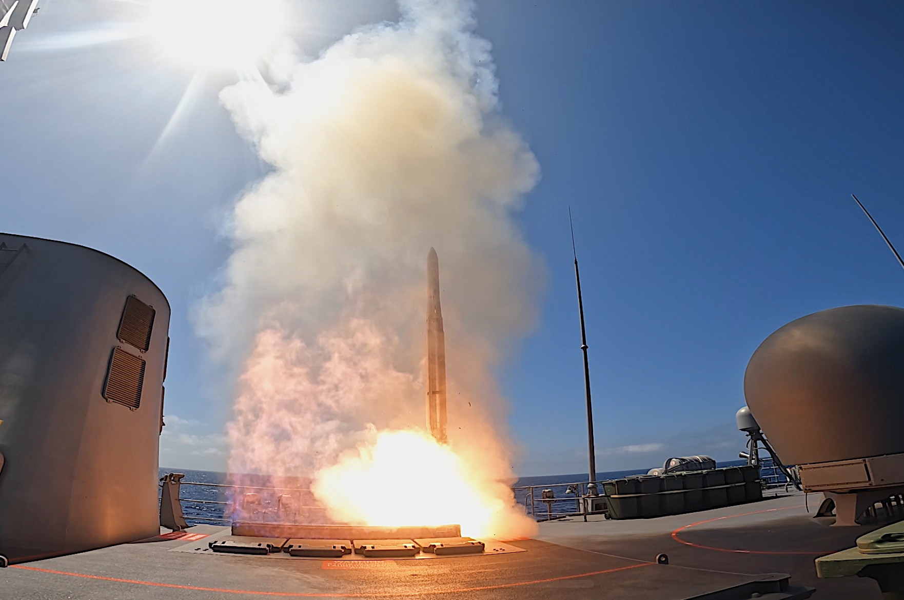 Royal Australian Navy frigate HMAS Toowoomba fires an Evolved Sea Sparrow Missile during a workup period off the coast of Western Australia. *** Local Caption *** Anzac Class frigate HMAS Toowoomba recently conducted a successful firing of an Evolved Sea Sparrow Missile (ESSM) Block 1 during a shakedown period off the coast of Western Australia. The firing marked the first by HMAS Toowoomba since completing the ANZAC Class Mid-life Capability Assurance Program (AMCAP) upgrade.