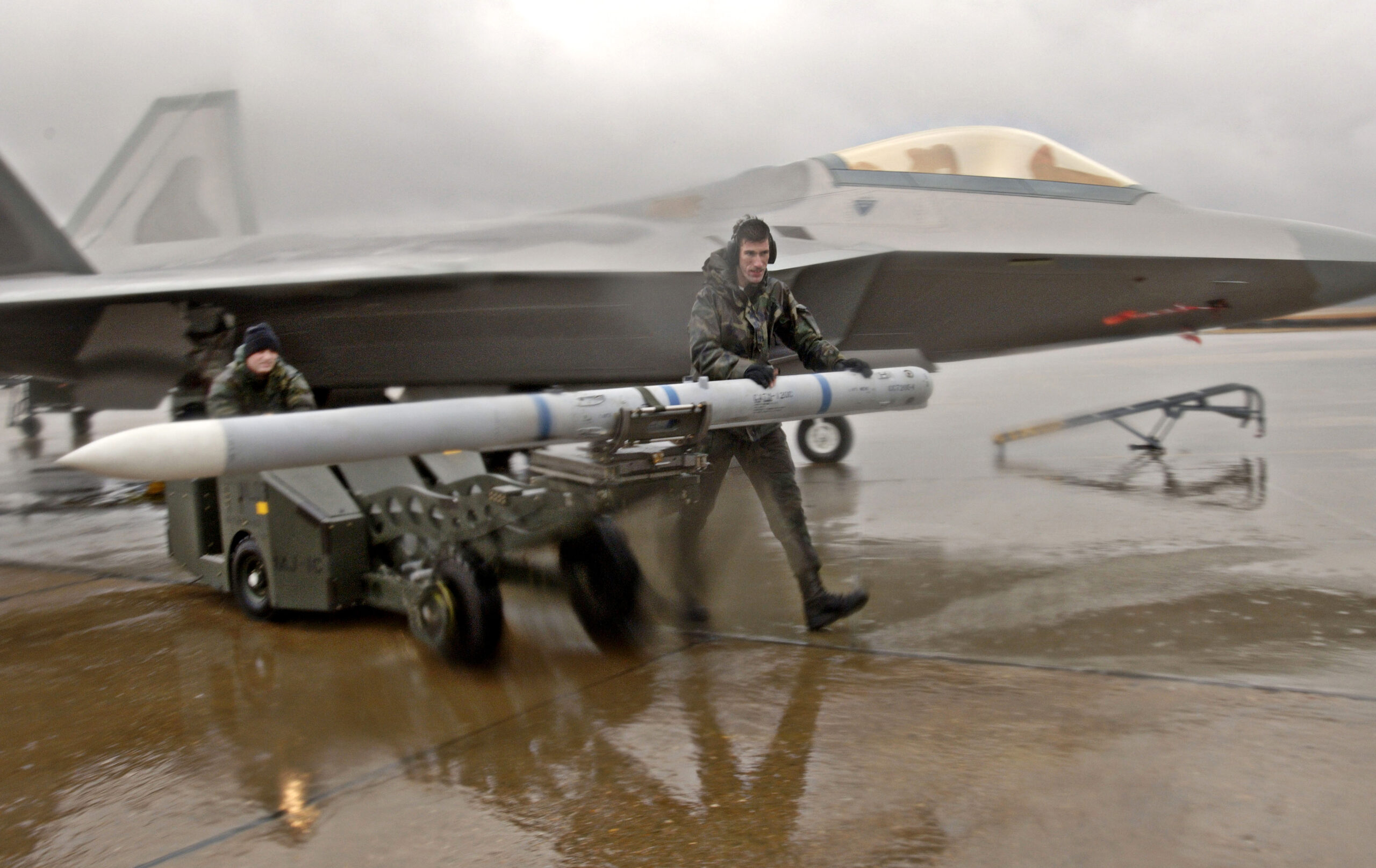 AMRAAM missile