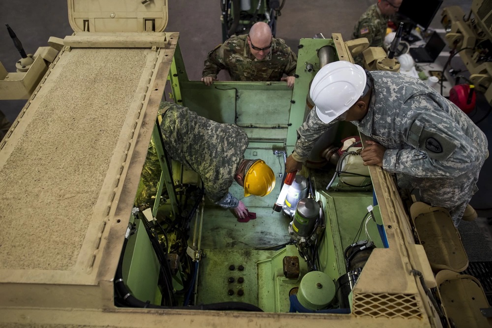 US Army mechanics