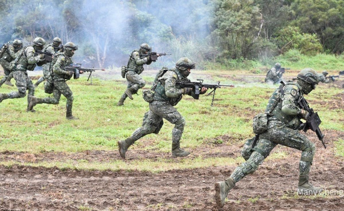 Taiwanese soldiers