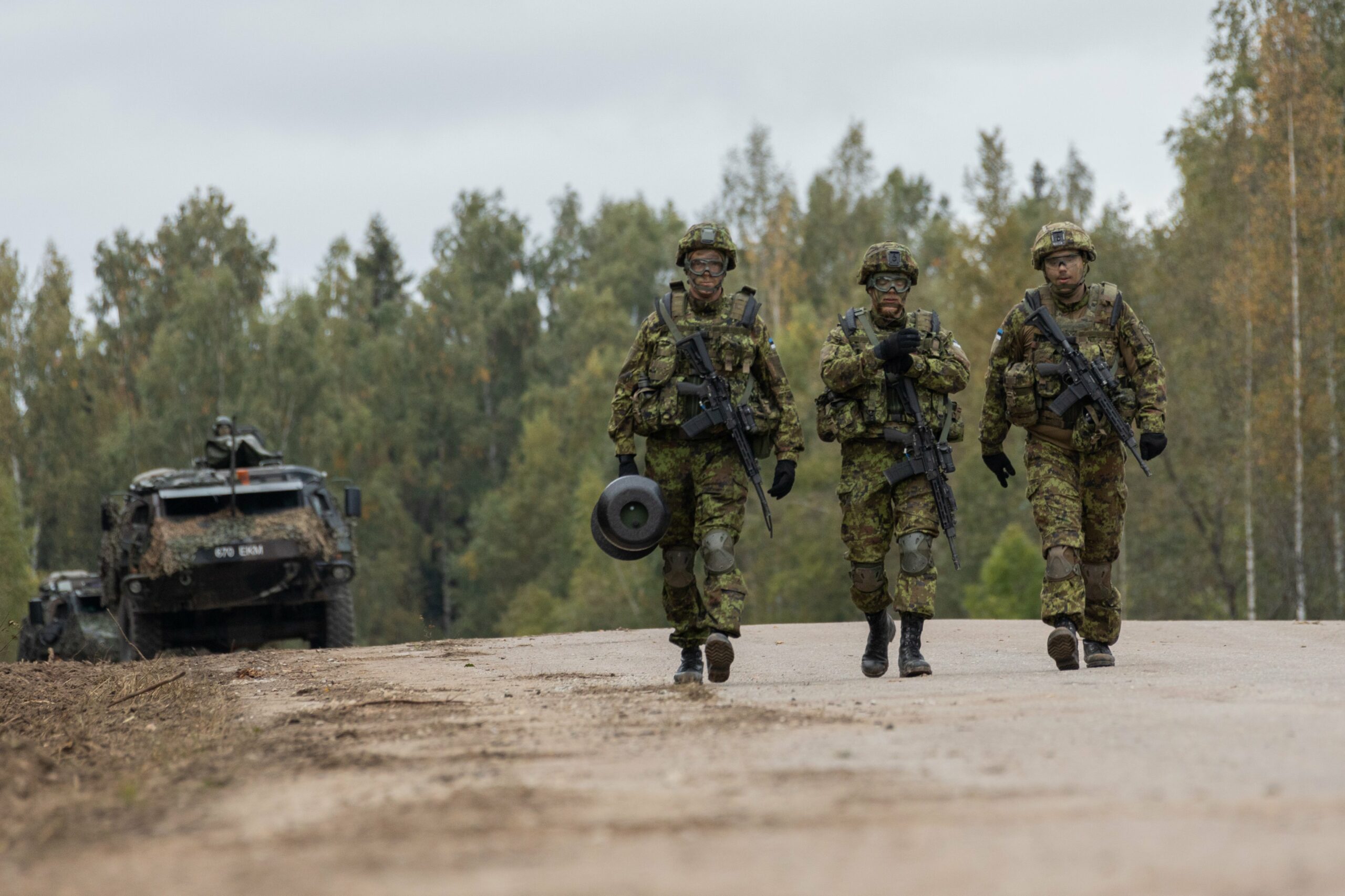 Estonian soldiers and land systems at the Sirgala military training site