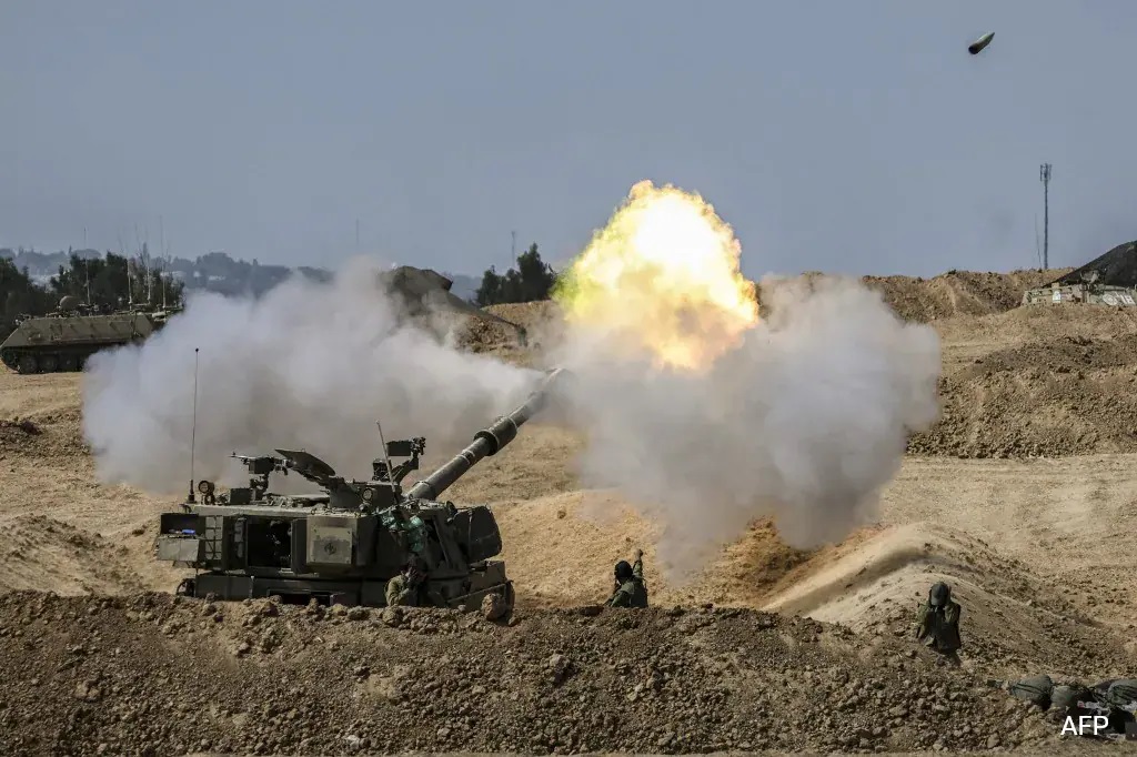 Israel artillery