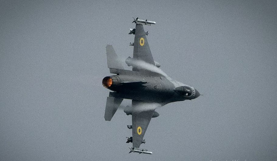 F-16