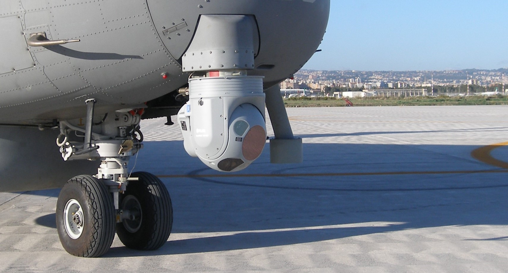 Star SAFIRE 380-HLD imaging sensor offers ultra-long-range performance and laser targeting capabilities for surface/subsurface warfare and search & rescue missions