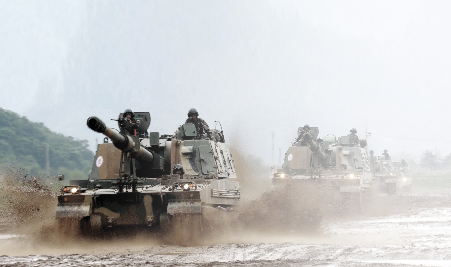 K9 tracked howitzer