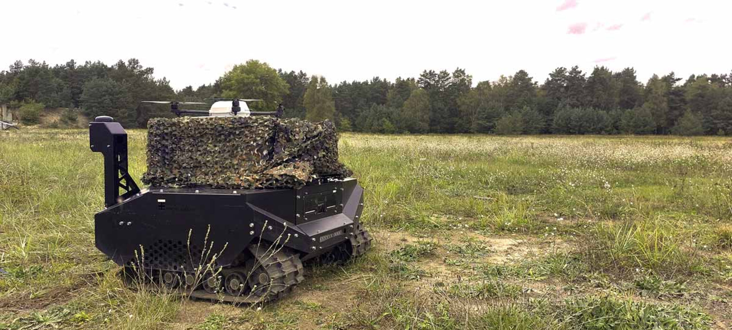 Khronos aerial drone mounted on Gereon remote-controlled unmanned ground vehicle. Photo: Elistair