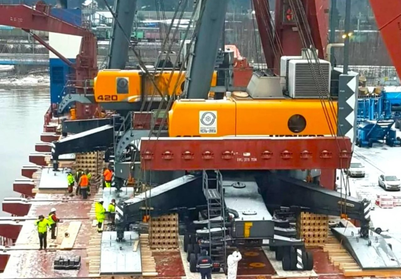 Russian state-owned cargo ship Ursa Major.