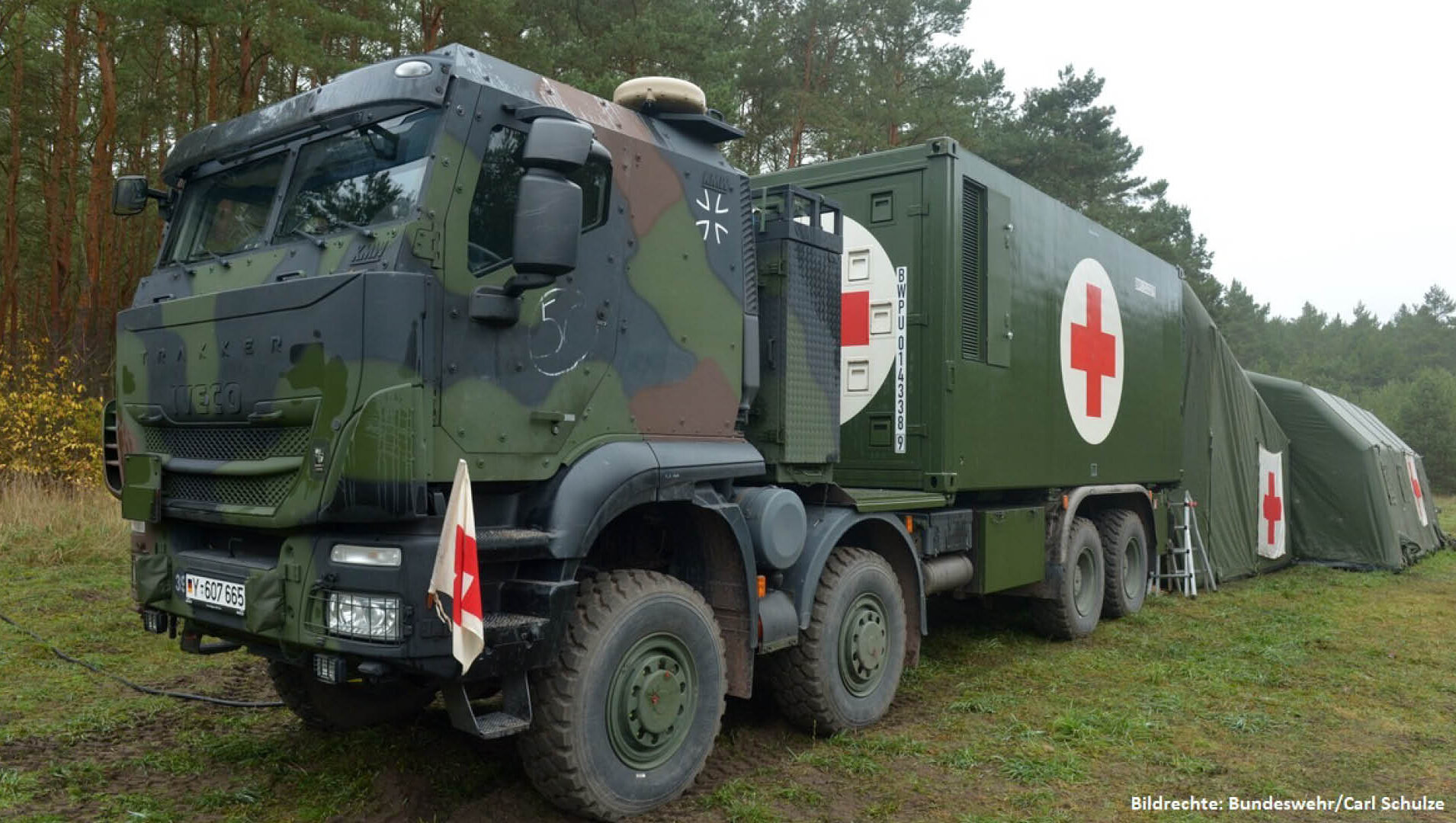 A military mobile medical station