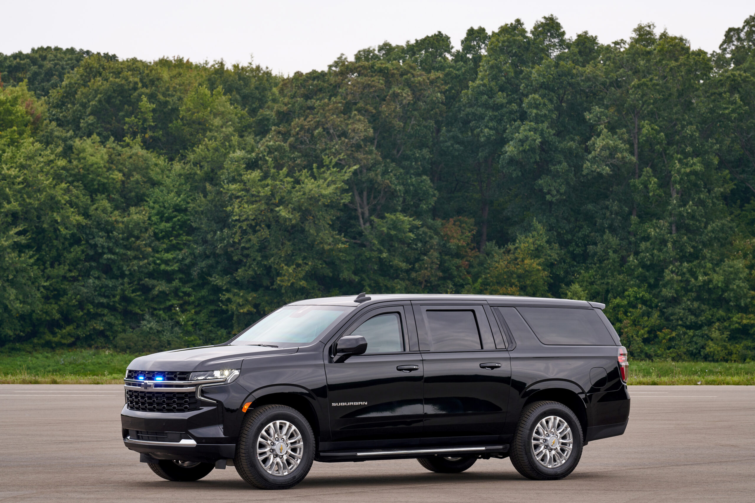 GM Defense Heavy-Duty Sport Utility Vehicle