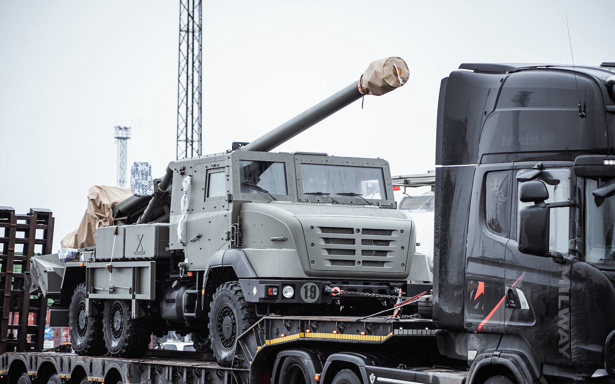 Estonia receiving its first batch of six Caesar self-propelled howitzers