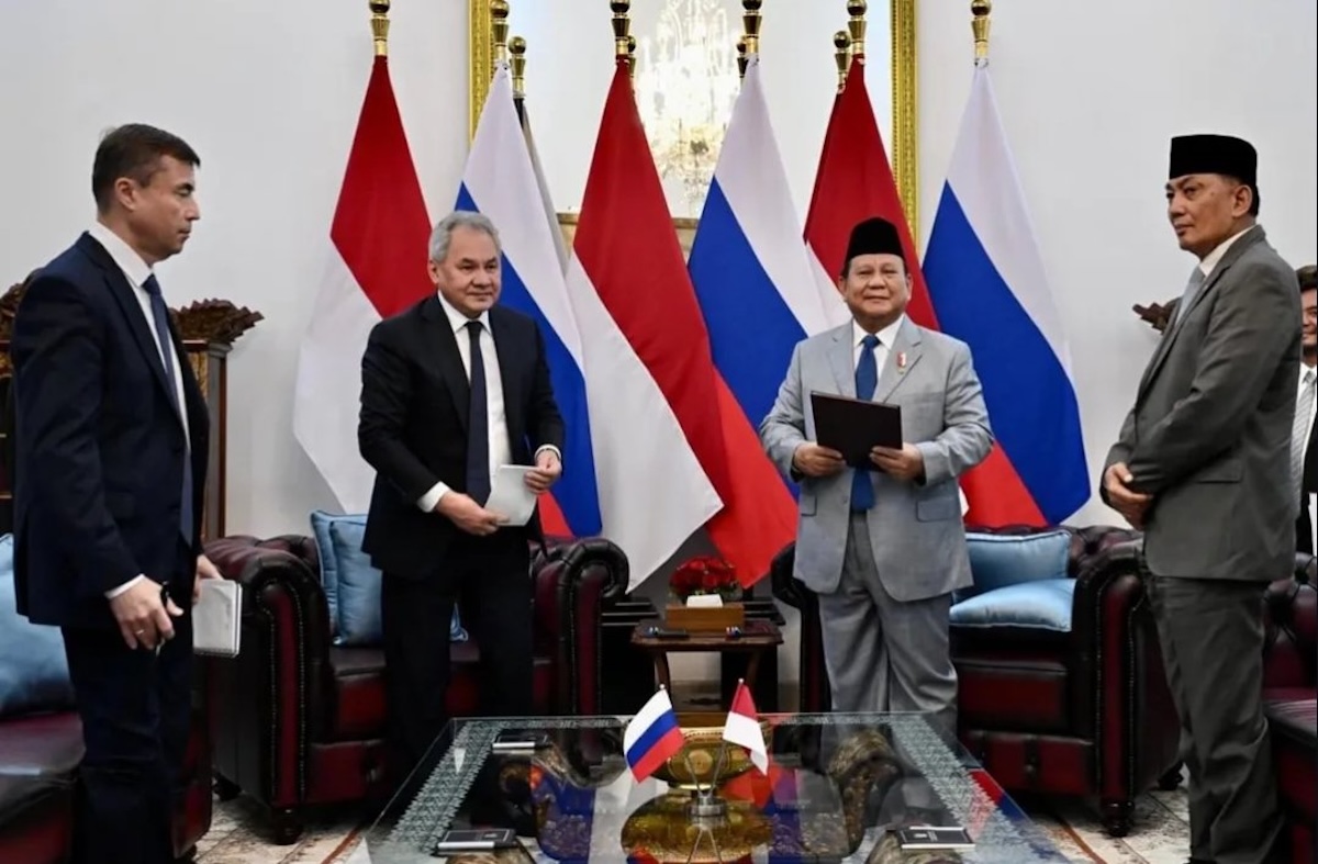 Russian Security Council Secretary Sergei Shoigu holds talks with Indonesian President Prabowo Subianto