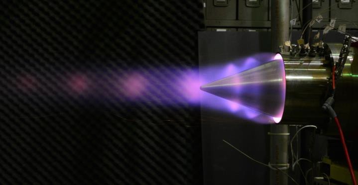 Rotating Detonation Engine