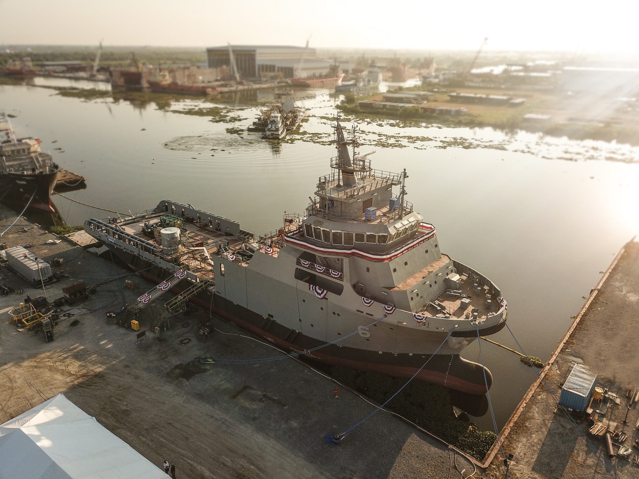 The lead Navajo towing, salvage, and rescue ship, the USNS Navajo (T-ATS 6). Photo: US Navy