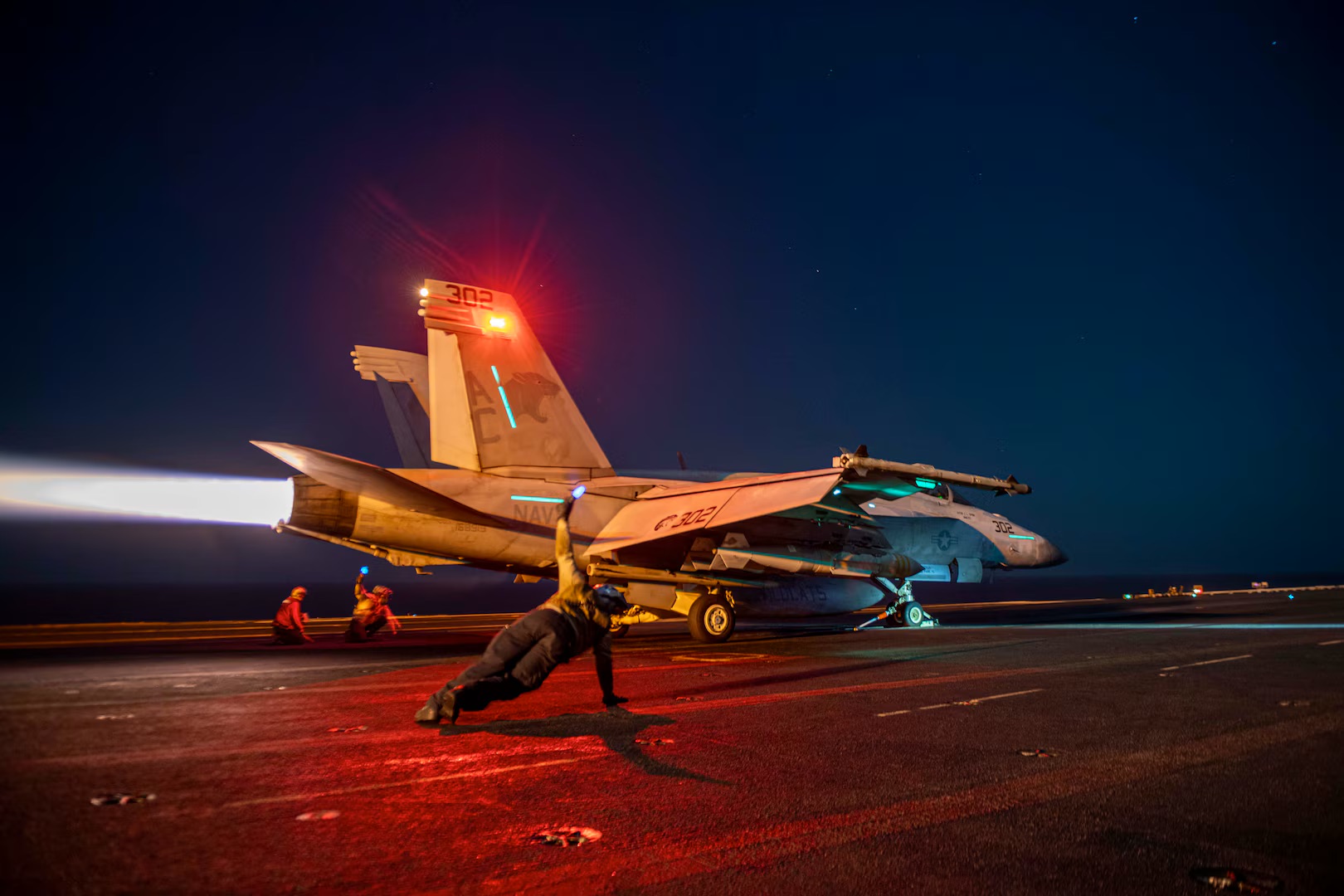 US forces get ready to strike Houthi targets in Yemen