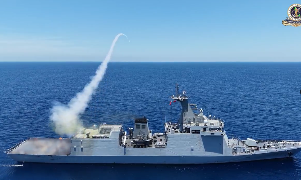 Philippine Navy guided missile frigate BRP Jose Rizal (FF-150) successfully fires Mistral 3 surface-to-air missiles against drone targets
