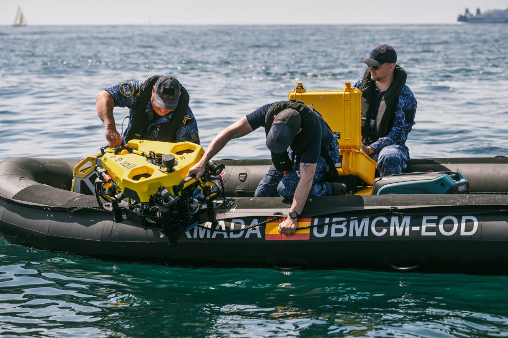 Soldiers deploy Exail R7 underwater drone for mine countermeasures test. Photo: Spanish Navy