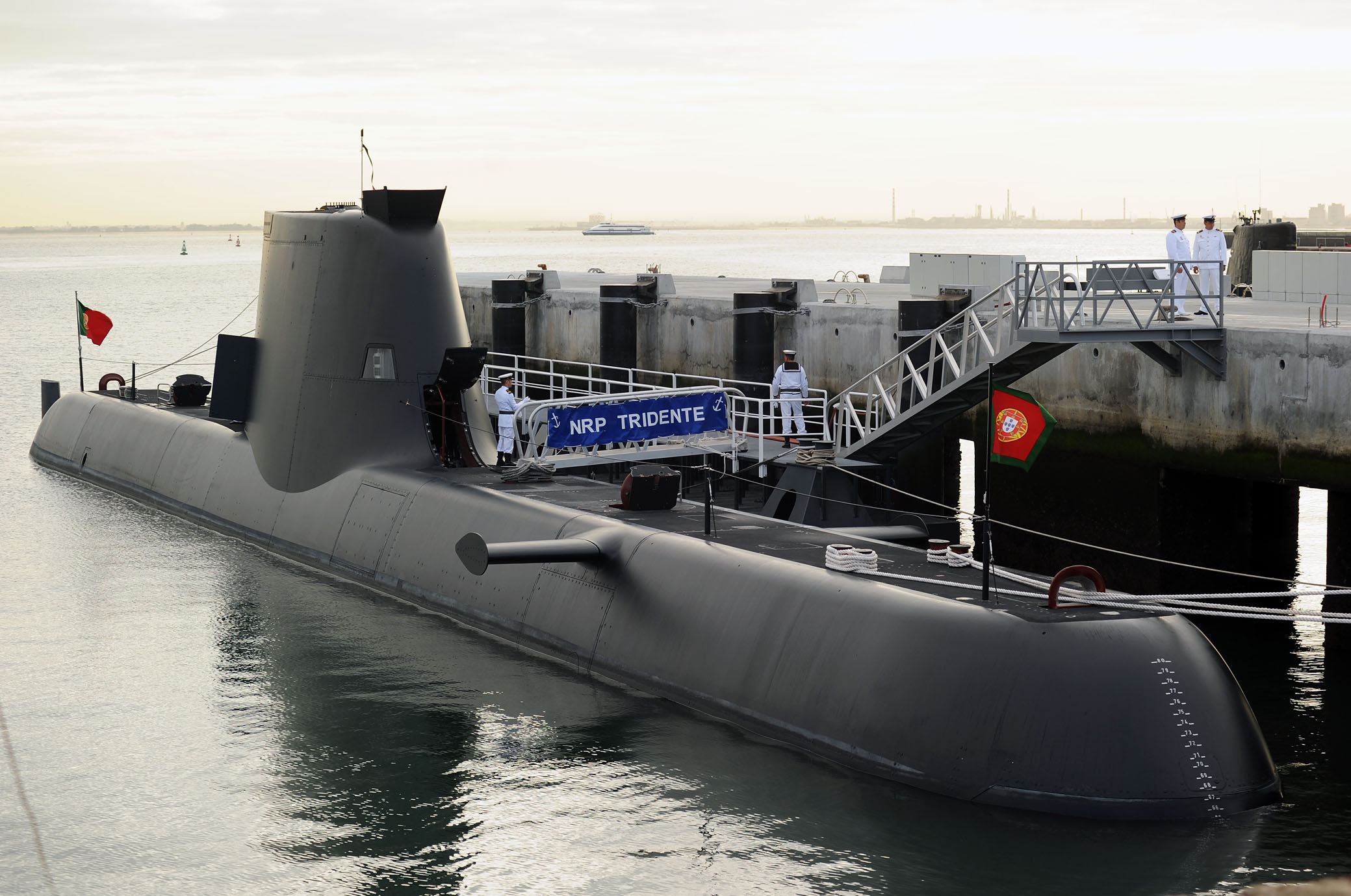 Tridente submarine