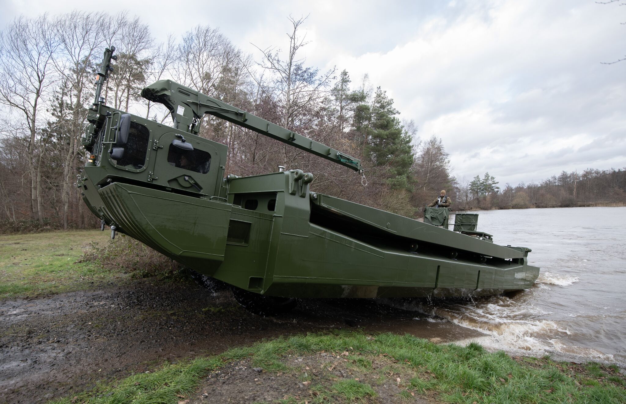 M3 amphibious pontoon bridge systems for Latvia.