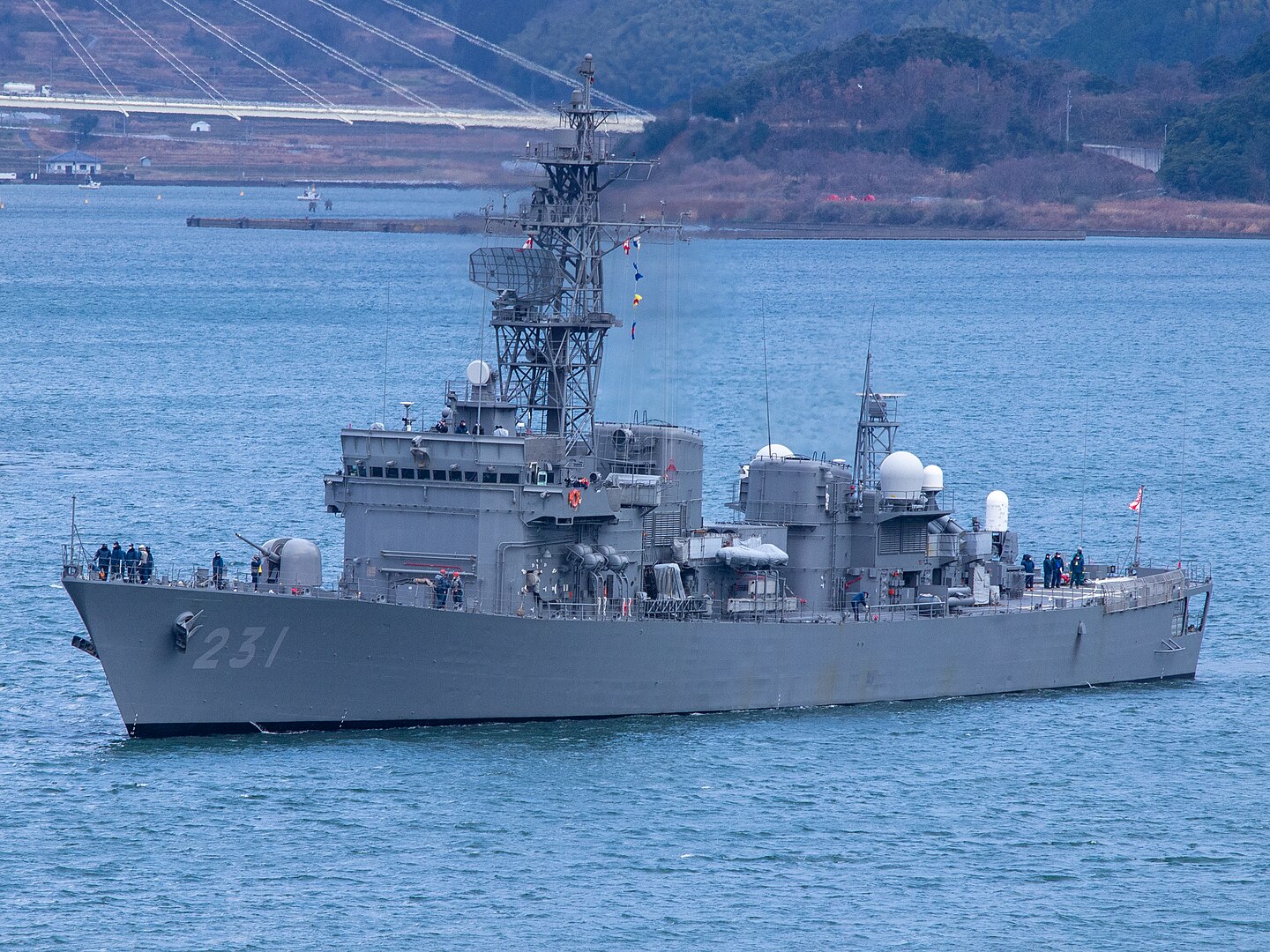 The Abukuma-class destroyer escort Oyodo (DE-231) enters Maizuru Base.